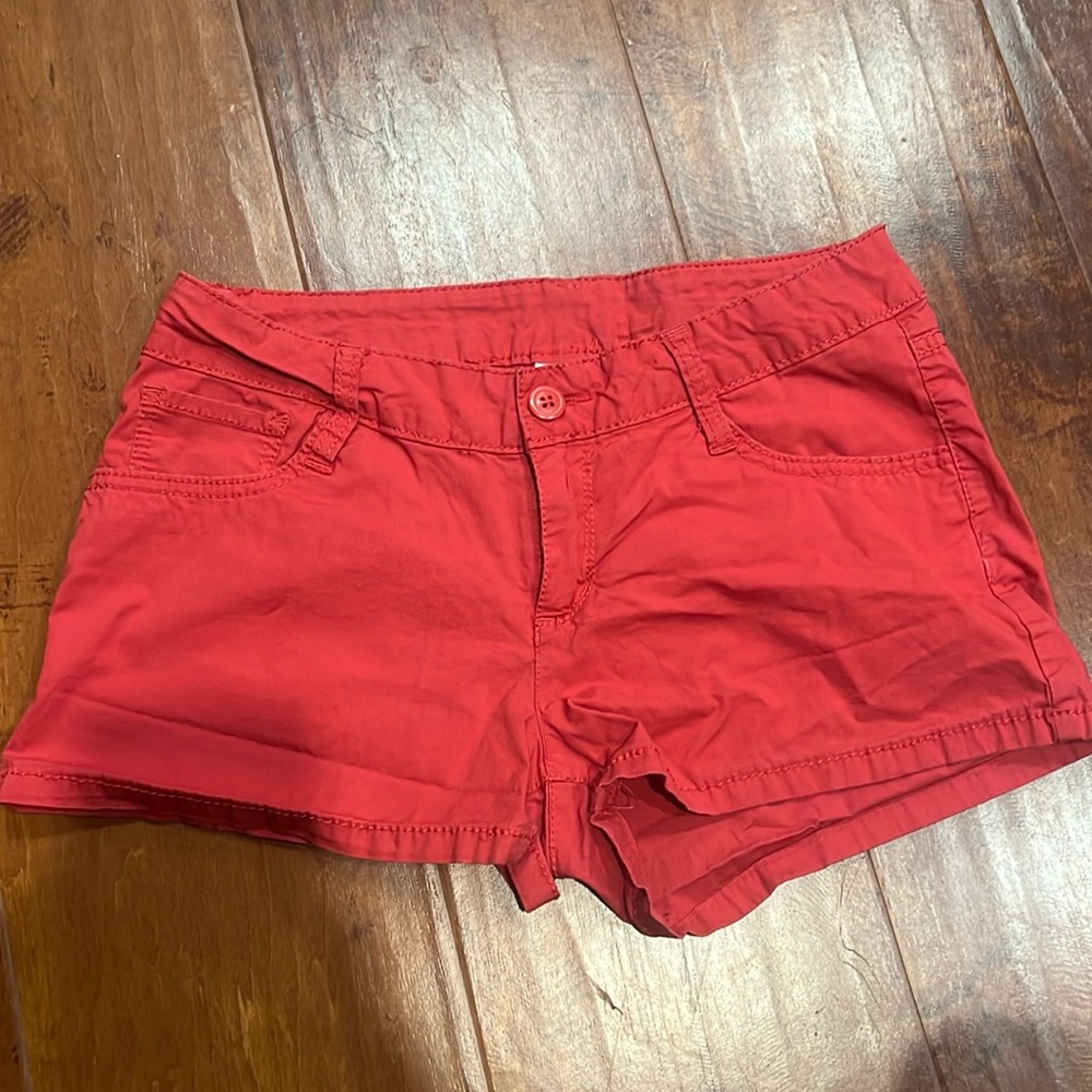 City Street dark orange/red shorts with pockets. Size: 3